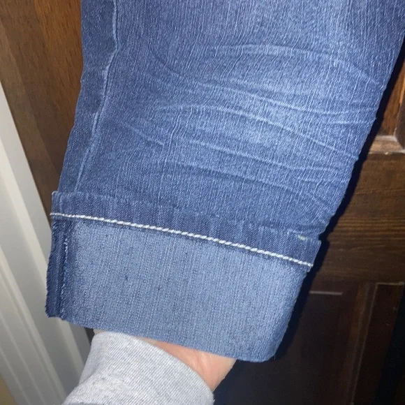 Rue21 Blue Cropped Jeans with Distressed Details - Picture 9 of 10